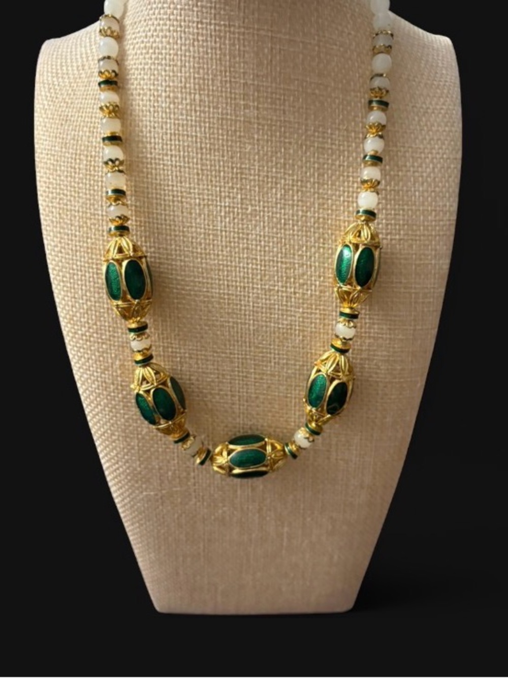 Vintage ORENA PARIS Signed Gold & Emerald Green Cabochon Necklace French Couture - Picture 2 of 7